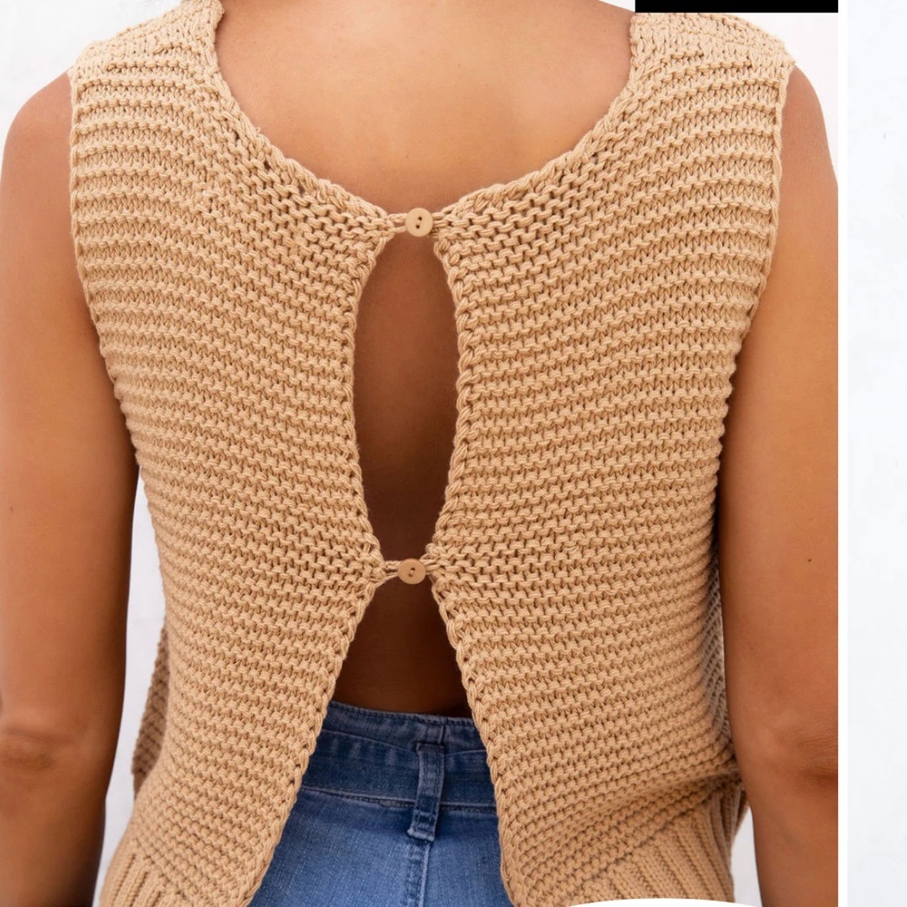 MEHLANI COTTON BLEND
SLEEVELESS CROP TOP -
KHAKI